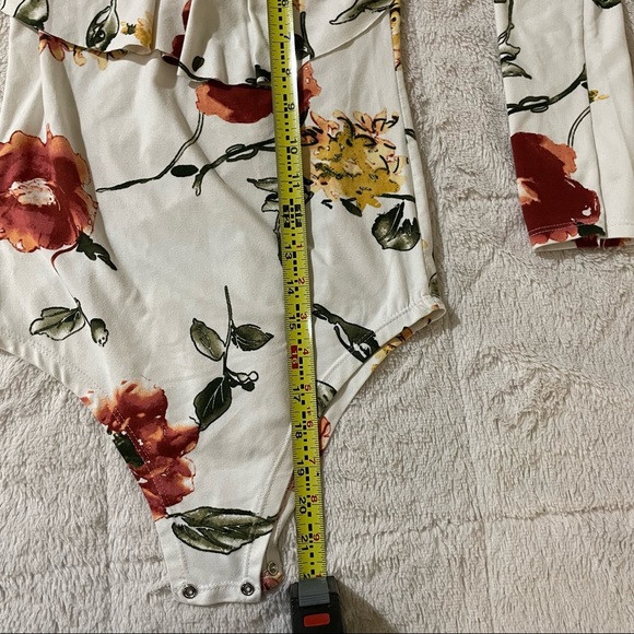 Floral Bodysuit / Size S - Picture 5 of 5